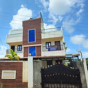 Avm Paradise Yelagiri Exterior photo