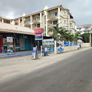 White Sand Cabana Flic en Flac Exterior photo