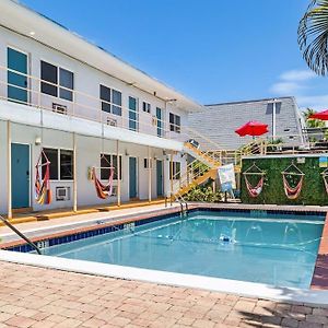 Hollywood Beach, Steps To The Beach, Pool Exterior photo