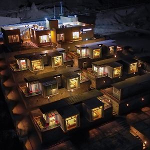 The Consorts Hotels & Resorts Karimabad (Hunza) Exterior photo