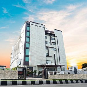 The Emerald Grand Dehradun Exterior photo