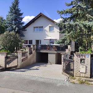 Cozy Gardens Apartments In Prague Praga Exterior photo