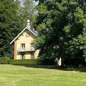 La Maison Du Cavalier, Chateau De Lavenue Pierrefitte-en-Auge Exterior photo