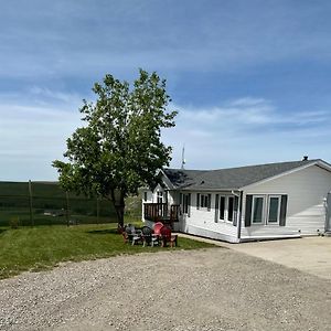 Foothills Ranch & Airbnb Cardston Exterior photo