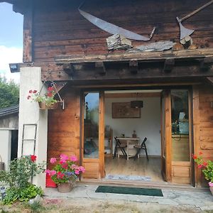 Beau Studio Dans La Vallee De Chamonix Les Trabets Exterior photo