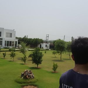 Ekant Farm Sohna Exterior photo