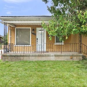 Charming Cozy 2-Bedroom Retreat In South Windsor Exterior photo