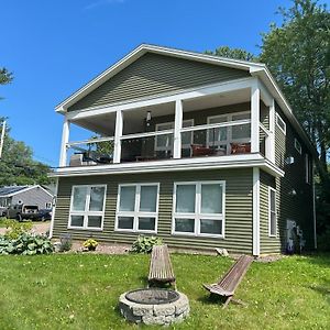 Robert Luxury Lake House #1 Colchester Exterior photo