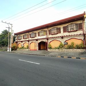 Starlight Lodging House Laoag Exterior photo