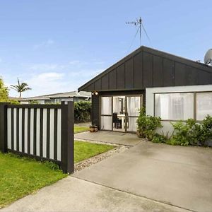 Cutie On Kaniere Mount Maunganui Exterior photo