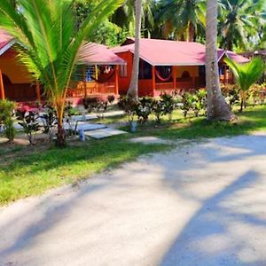 Island & Blue Resort Vijay Nagar Beach Exterior photo