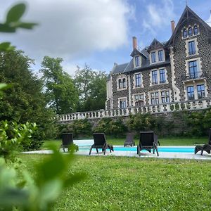 Manoir Des Reves Sauvages Parentignat Exterior photo