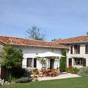 La Cotte Remote House For Family Getaway In Perigord Nanteuil-Auriac-de-Bourzac Exterior photo