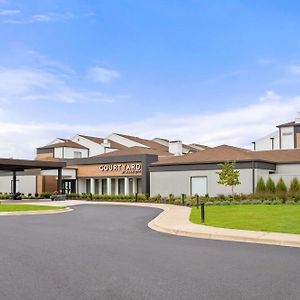 Courtyard By Marriott Detroit Livonia Exterior photo