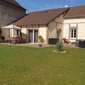 Maison De Charme Avec Jardin Au Bord De L'Eure Le Vaudreuil Exterior photo