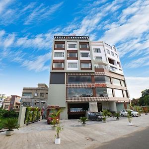 Northin Hotel Calcutá Exterior photo