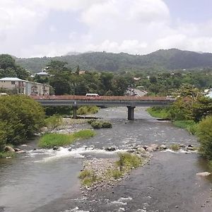 River Side Roseau Exterior photo