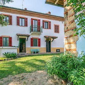 Gorgeous Apartment In Vignale Monferrato Exterior photo