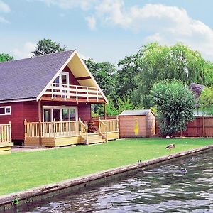 The Wherry Wroxham Exterior photo