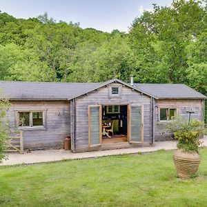 Ash Mill Cabin Ashreigney Exterior photo