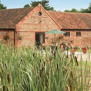 Baileys Barn - Ukc3738 Bawdeswell Exterior photo