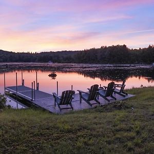 Lakefront Log Cabin On 2 Acres Washington Exterior photo