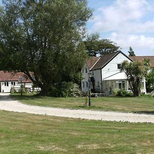 Country House - Pool Jacuzzi - Perfect For Celebrations, Work People Chard Exterior photo