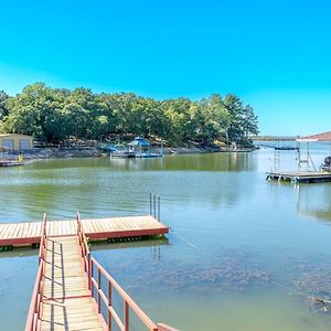 Lakefront Dock Fire Pit Sleeps 8 Nocona Exterior photo