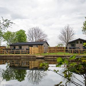 Lee Valley Hoddesdon Exterior photo