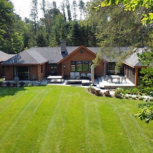 Haliburton Post House Minden Exterior photo