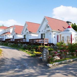 Hapcheonho View Smile Pension Exterior photo