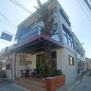 Halajo Bnb Transient Laoag Exterior photo