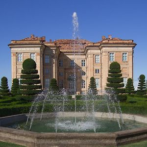 Castello Di Guarene Exterior photo