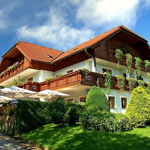 Landgasthof Spitzerwirt Sankt Georgen im Attergau Exterior photo