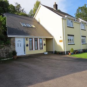 The Great Grubb Totnes Exterior photo