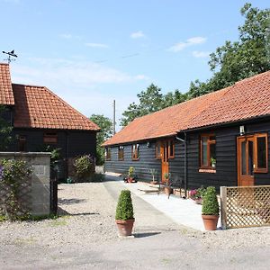 Puttocks Farm Great Dunmow Exterior photo