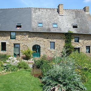 Le Petit Courtoux Saint-Germain-en-Coglès Room photo