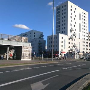 Apartamenty Metro Mlociny Varsóvia Exterior photo