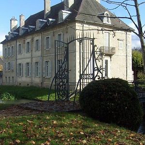 Château De Serrigny Ladoix-Serrigny Exterior photo