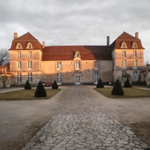 Chambres d'Hôtes et Gîtes du Château de Clauzuroux Champagne-et-Fontaine Room photo