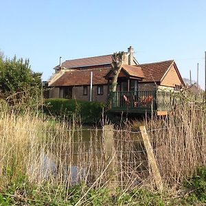 Stable Cottages Cowes (Isle of Wight) Exterior photo