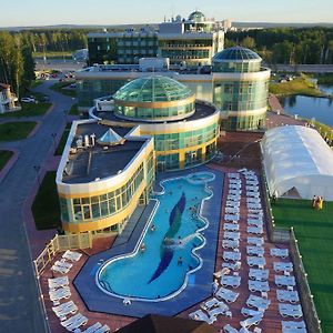 Ramada By Wyndham Yekaterinburg Hotel & Spa Ecaterimburgo Exterior photo