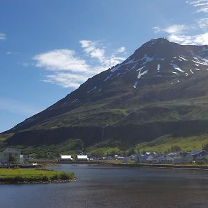 Við Lónið Guesthouse Seythisfjorthur Exterior photo