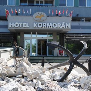 Hotel Kormorán Samorin Exterior photo