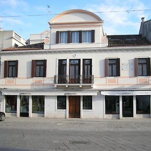 Casa Di Carlo Goldoni - Dimora Storica Chioggia Exterior photo