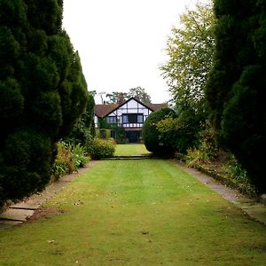 Cisswood House Horsham Exterior photo