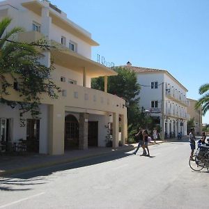 Rocaplana Hostal Es Pujols Exterior photo