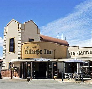 The Village Inn Hotel Te Anau Exterior photo