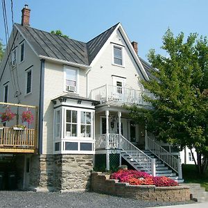 Auberge Marquis De Montcalm Sherbrooke Exterior photo