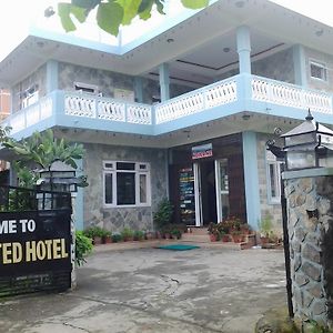 New United Hotel Pokhara Exterior photo